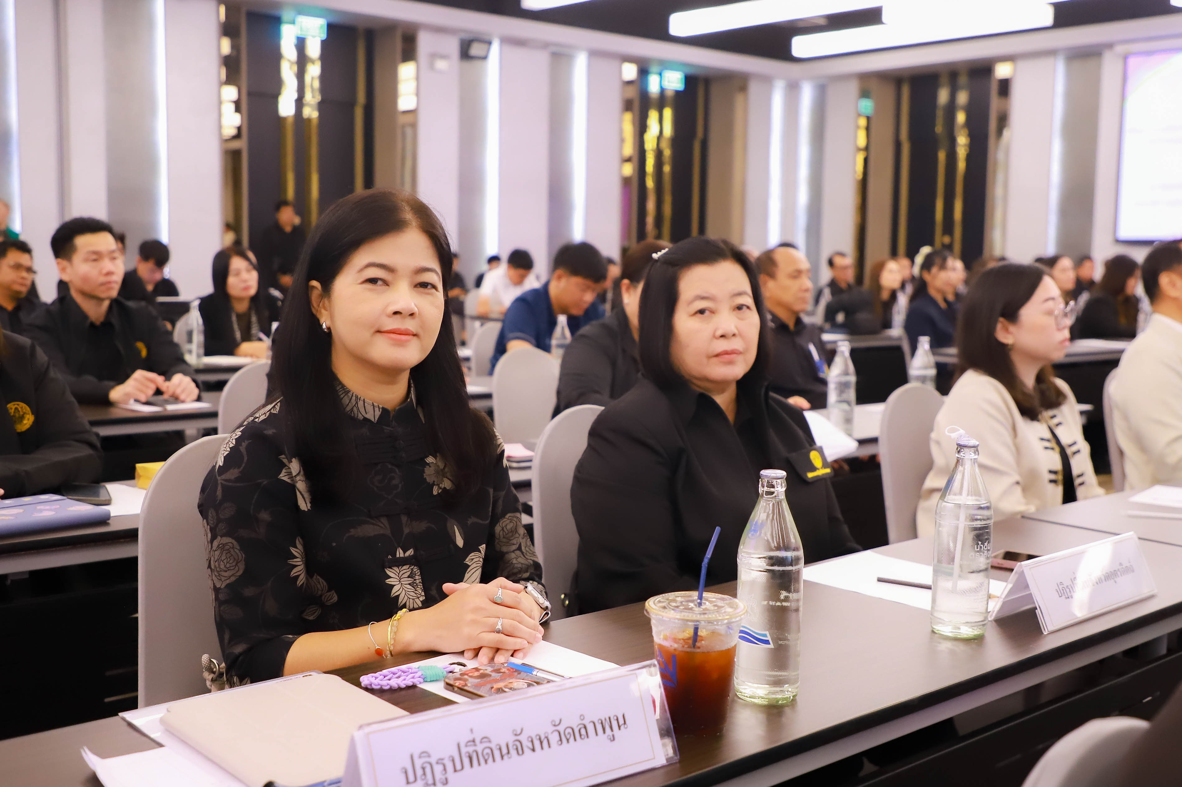 title - สะท้อนมุมมอง กำหนดทิศทาง 51 ปี ส.ป.ก. จัดที่ดินกว่า 36 ล้านไร่ หนุนเกษตรกร 2.98 ล้านครัวเรือน เลขาธิการ ส.ป.ก. เปิดสัมมนาฯ ยกระดับการทำงานมุ่งตอบโจทย์เกษตรกรในบริบทใหม่